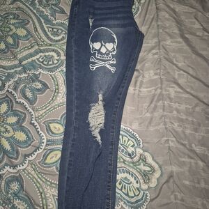 Distressed Skull Print Blue Jeans